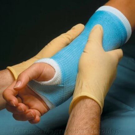 Кто хоть единожды попадал в руки травматолога по поводу перелома, помнит все неудобства, связанные с гипсом. Тяжело, неудобно, движения стеснены, а принять ванну или душ с комфортом вообще невозможно. Добраться до больницы пациенту со сломанной ногой – это квест.